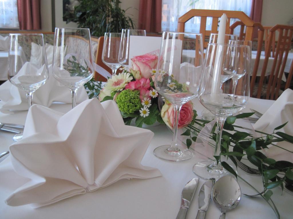 Hotel Kirchenwirt Bad Kleinkirchheim Ngoại thất bức ảnh