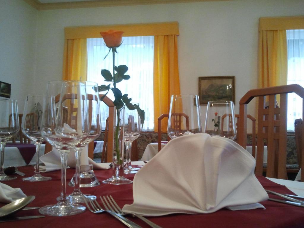 Hotel Kirchenwirt Bad Kleinkirchheim Ngoại thất bức ảnh