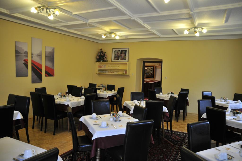 Hotel Kirchenwirt Bad Kleinkirchheim Ngoại thất bức ảnh